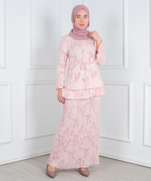 Chempaka Layer Pleats Kurung