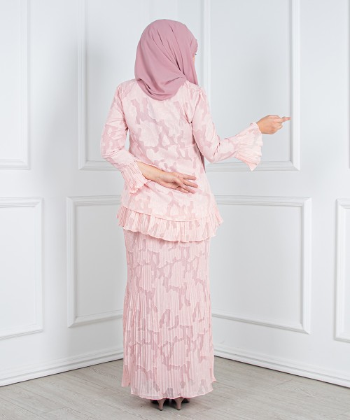 Chempaka Layer Pleats Kurung