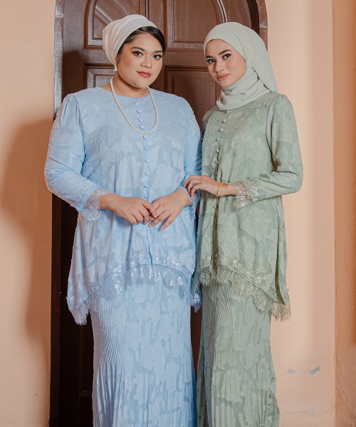 Chempaka Button Lace Riau Kurung