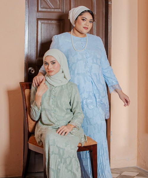 Chempaka Button Lace Riau Kurung