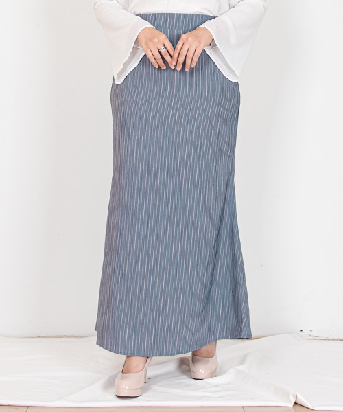 Deera Back-Pleats Mermaid Skirt