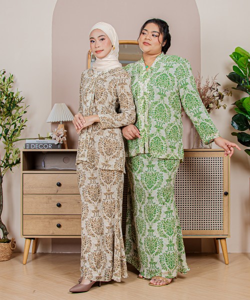 Hazel Button Kebaya