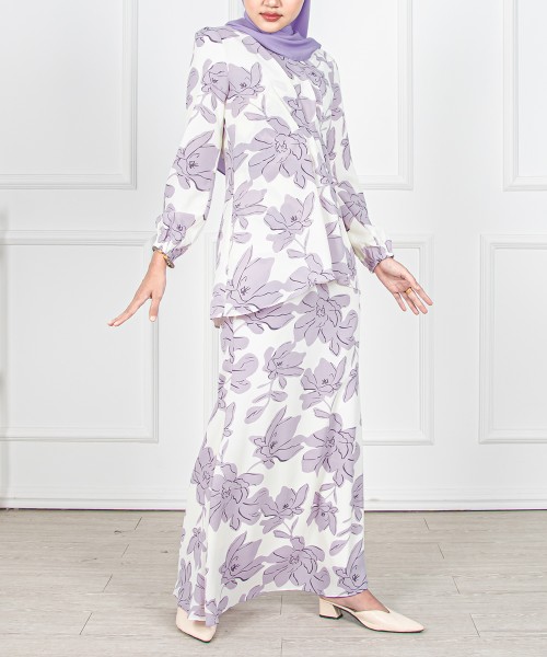 Lana Sayang Inverted-Pleats Kurung