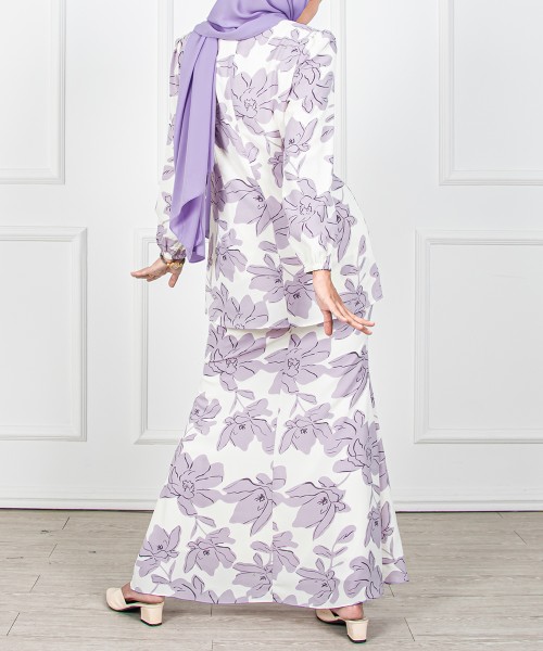 Lana Sayang Inverted-Pleats Kurung