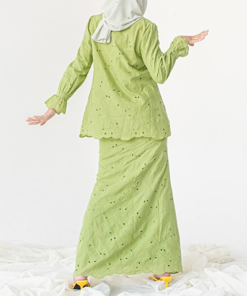 Meraki Ruffle-Wrist Mini Kurung