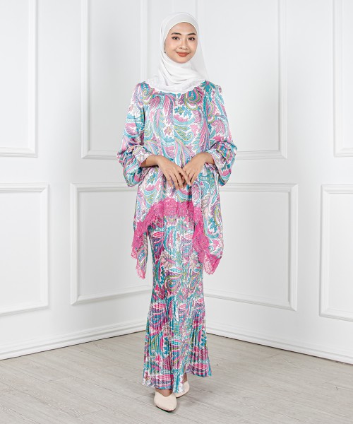 Niskala Puff-Wrist Lace Kurung