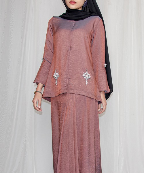 Sofia Satin Duo Kurung Kedah (Front-Pleated Skirt)