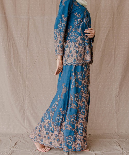 Salma Full-Lace Kebaya