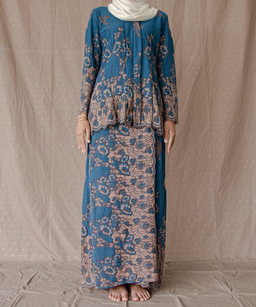 Salma Full-Lace Kebaya