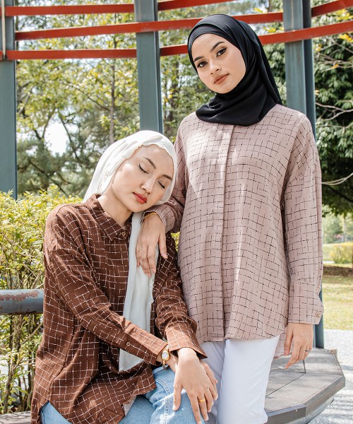 Zaylaa Drop Shoulder Button Top